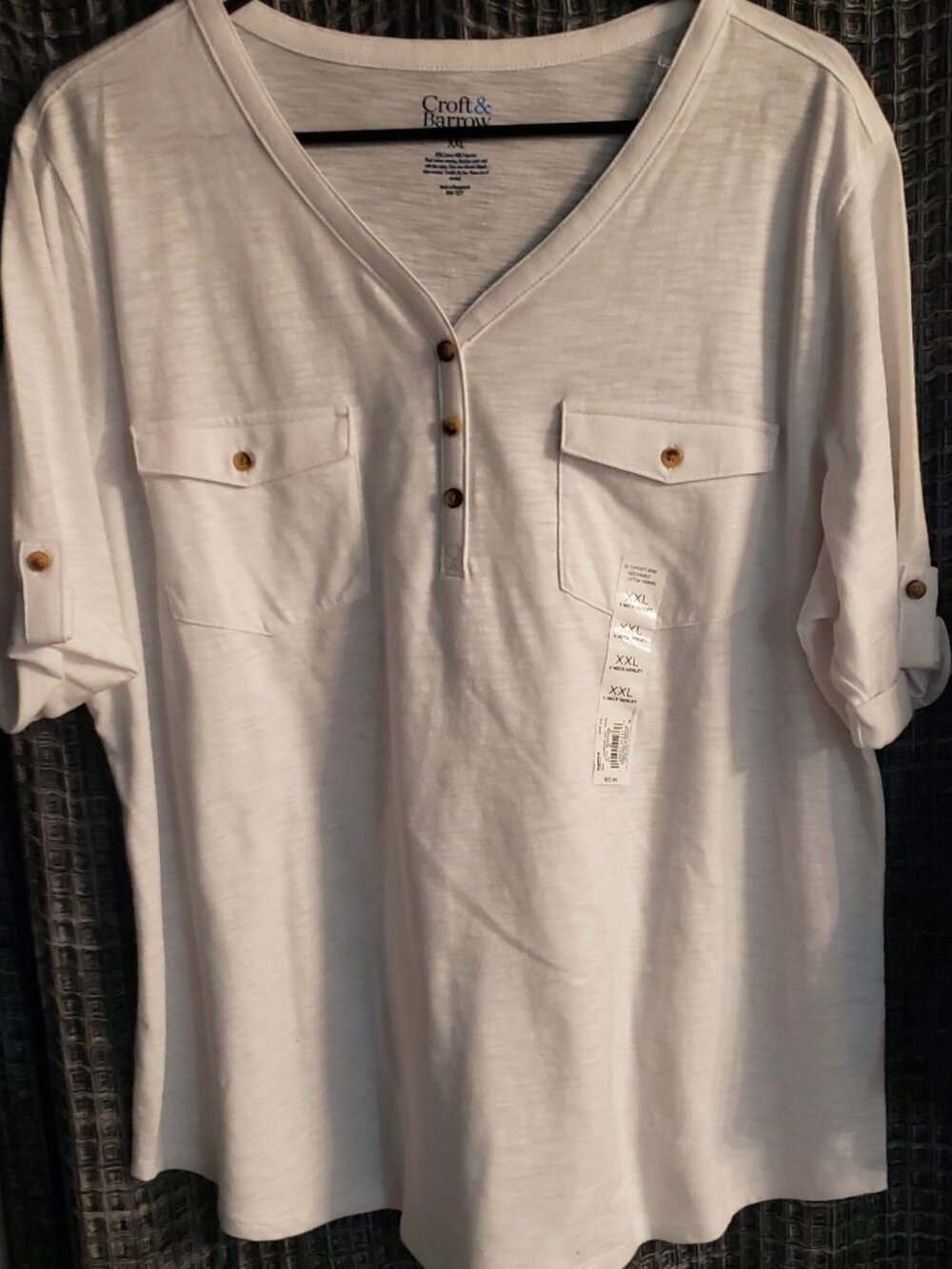 Croft and Barrow V-neck henley shirt in white size 2x